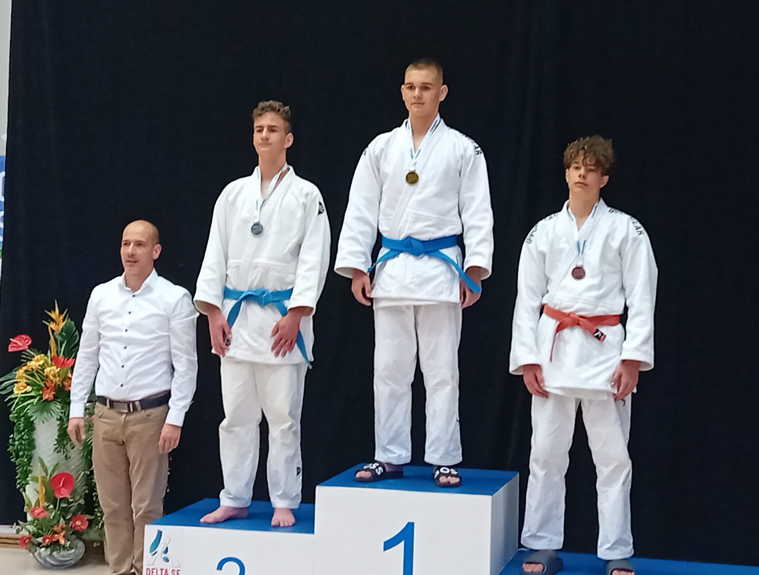 A képhez tartozó alt jellemző üres; 20240511_190118-644x813.jpg a fájlnév